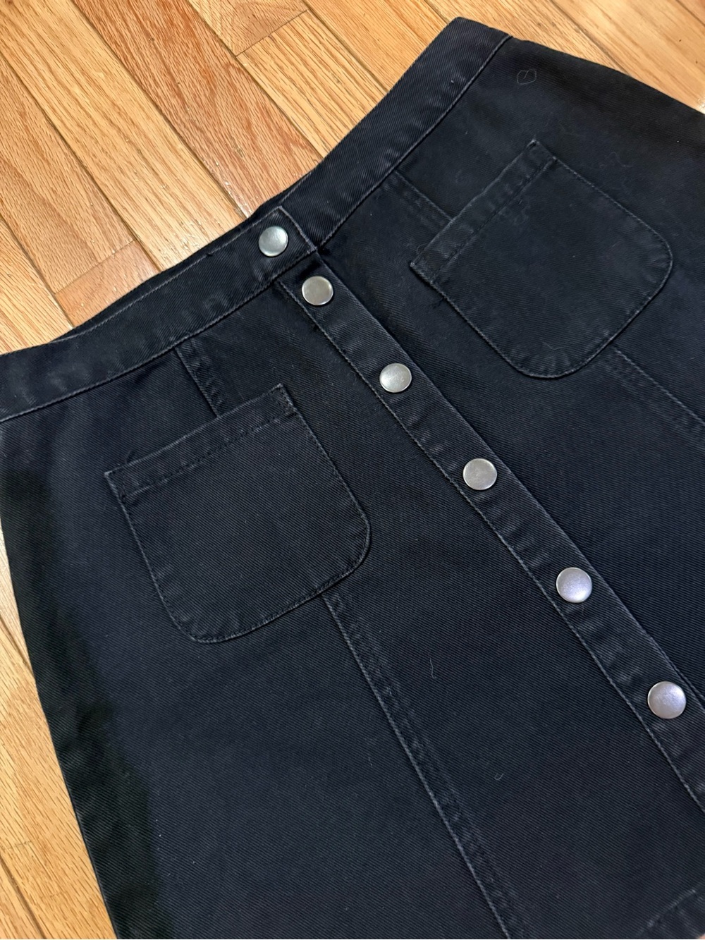 BDG Black Button-Front A-Line Denim Mini Skirt Size M goth punk alternative - Picture 3 of 6